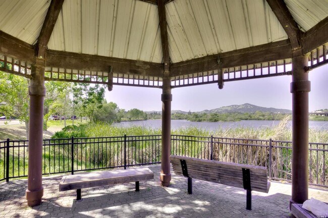 Building Photo - 1271 Valley Oak Ct