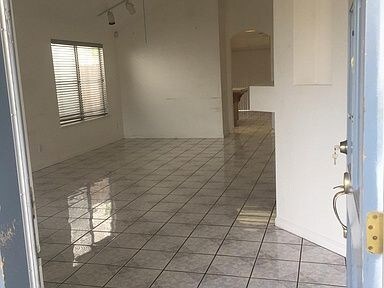 Building Photo - 3BD 2BA AVAILABLE