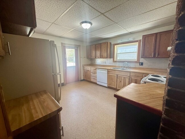 Building Photo - 716 Washington St