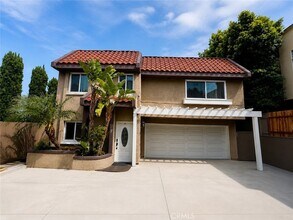 Building Photo - 2558 Orange Ave