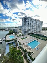 Building Photo - 18081 Biscayne Blvd