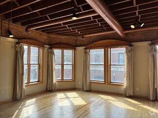 Building Photo - 111 N Michigan Ave