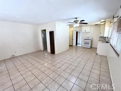 Building Photo - 33671 Beverly Dr