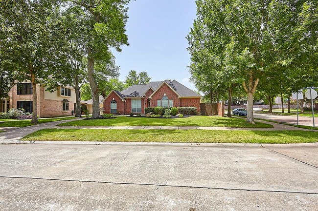 Building Photo - 6734 Wildacre Dr
