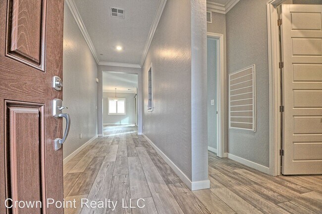Building Photo - 3 br, 2 bath House - 692 Sunray Park Street