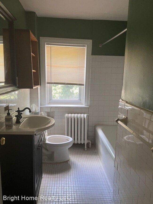 Building Photo - 4 br, 2 bath House - 5021 Wissahickon Ave