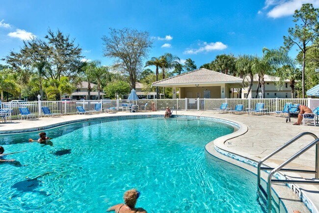 Building Photo - Sapphire lakes - 2 bedroom fully furnished condo