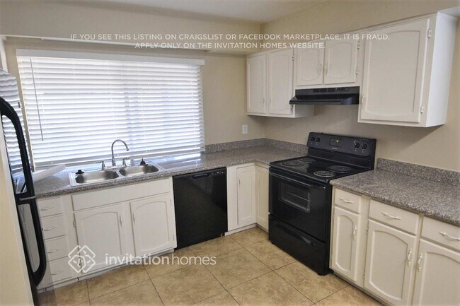 Foto del edificio - 13815 N 45th Ave