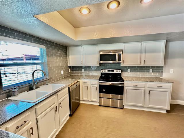 Foto del edificio - 826 Oakland St