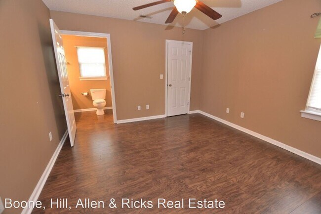 Building Photo - 3 br, 2 bath House - 712 Westview Court