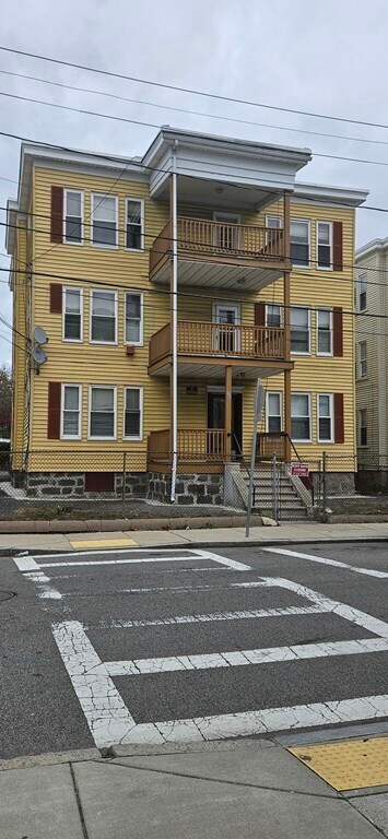 Foto principal - 120 Capen St