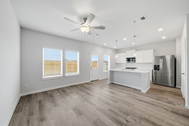 Foto del edificio - 3327 Young Clover Wy