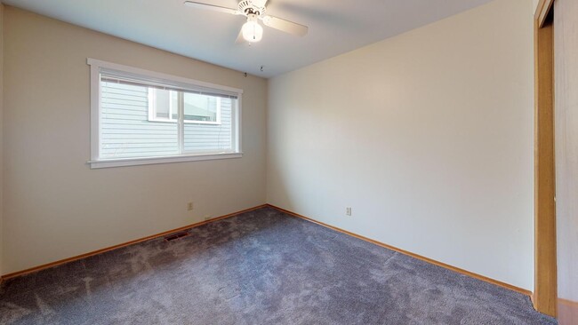 Foto del edificio - 510 N 87th St