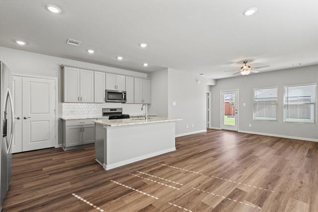 Foto del edificio - 3935 Worth Dr