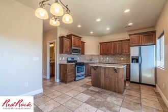 Building Photo - 2075 S Sir Monte Dr