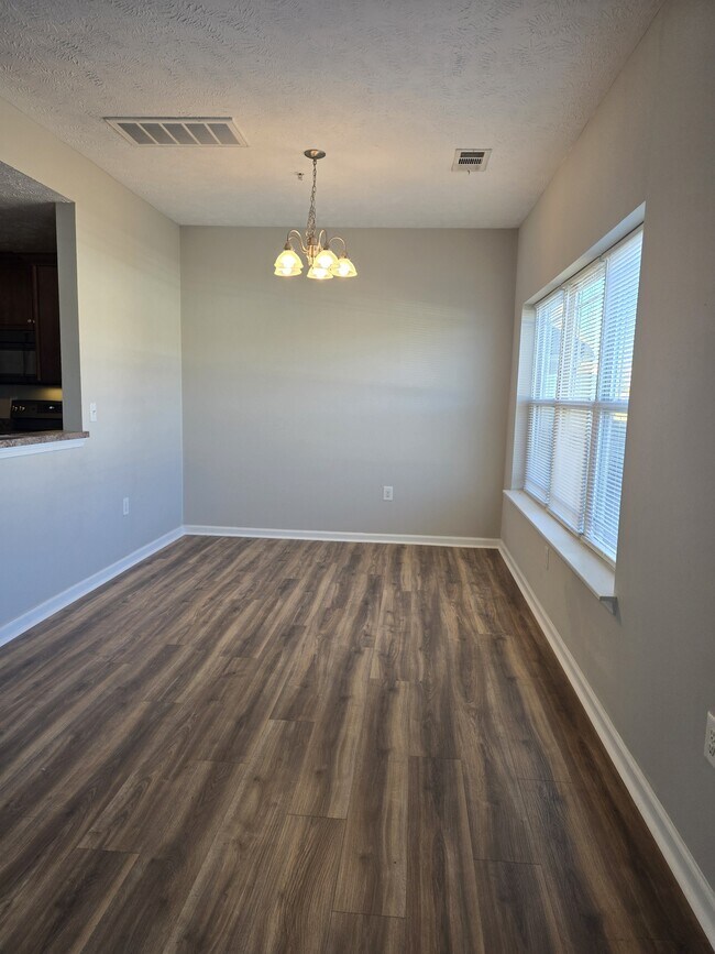 Foto del edificio - 1073 Somerset Springs Dr