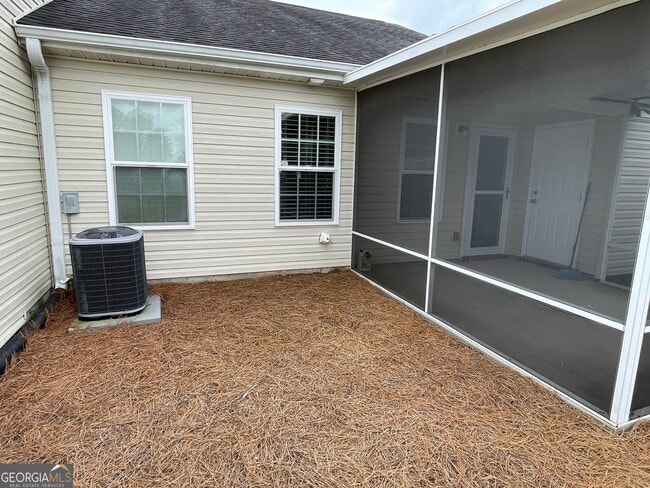 Building Photo - 238 Sunview Dr
