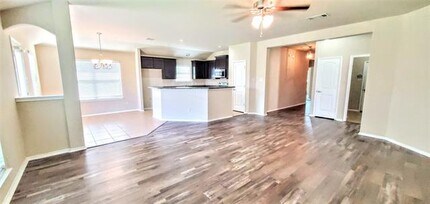 Building Photo - 925 Westfield Dr