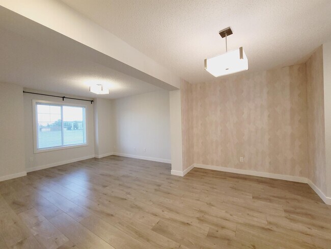 Building Photo - 3025-3151 151 Avenue Northwest