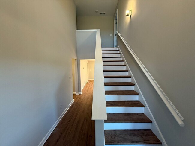 Foto del edificio - 9687 Bloomington Cir