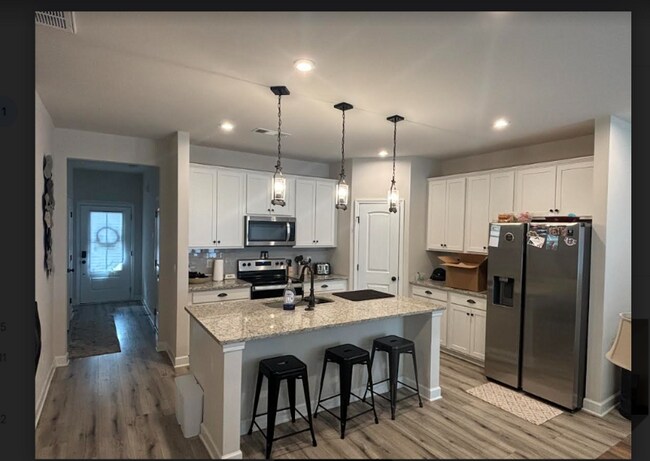 Building Photo - 118 Fister Dr