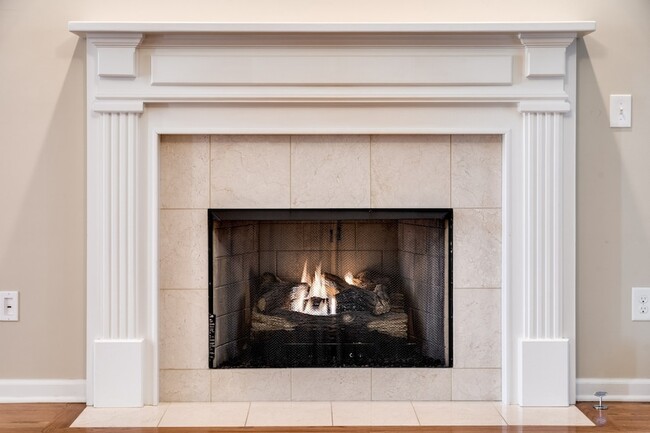 Building Photo - 176 Longspur Dr