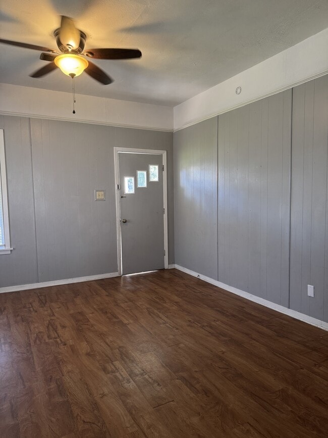 Foto del edificio - 1608 Elgin Ave