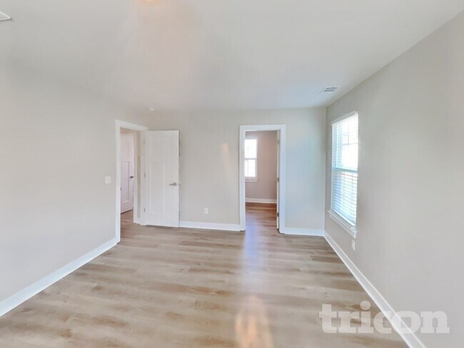 Building Photo - 5120 Kensal Dr