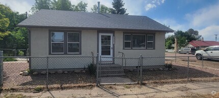Building Photo - 325 N Pikes Peak Ave