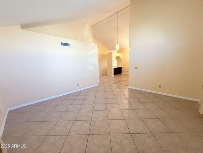 Building Photo - 694 N Longmore St