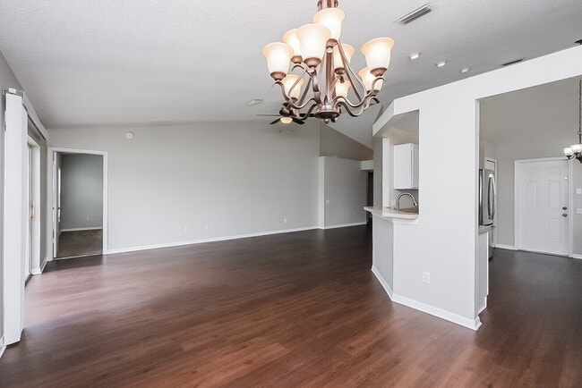 Foto del edificio - 11351 Calgary Cir