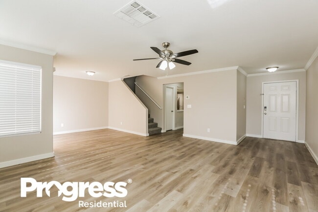 Building Photo - 6373 Rose Tree Ln