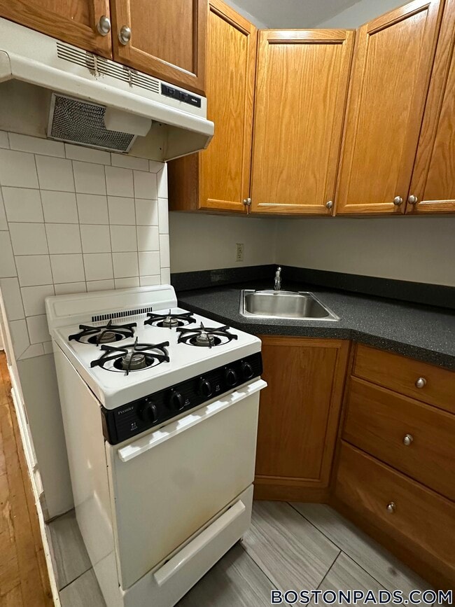 Foto del edificio - 38 Hemenway St