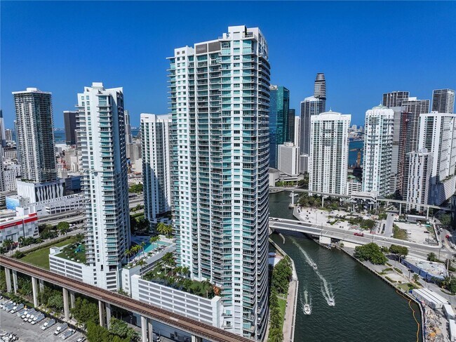 Foto del edificio - 90 SW 3rd St