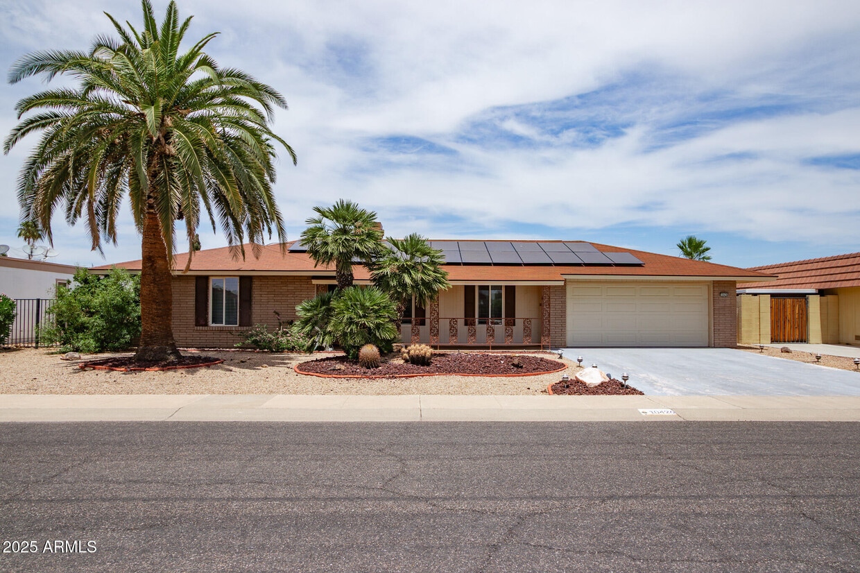 Primary Photo - 10426 W Sutters Gold Ln
