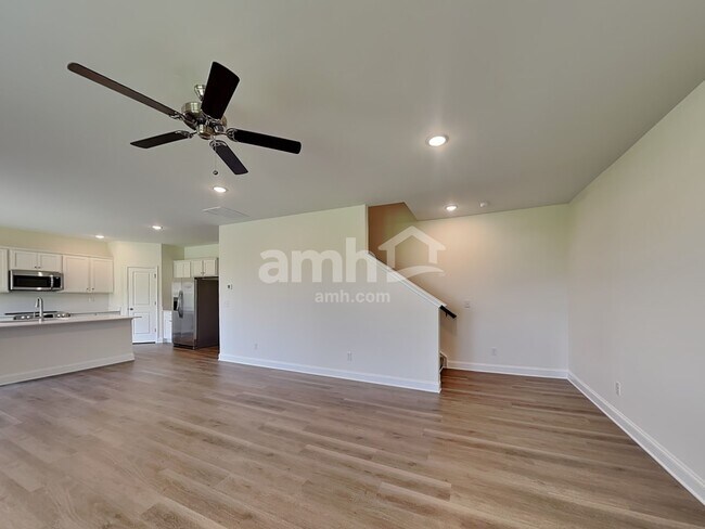 Foto del edificio - 3476 Jefferson Cor Ln