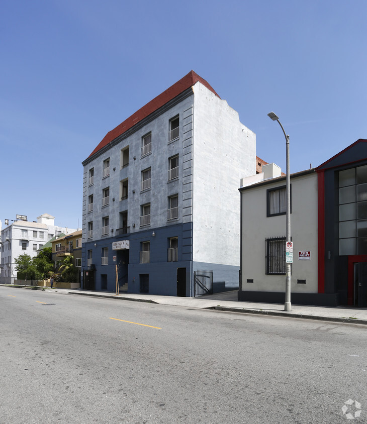 Foto del edificio - Ambassador West Apartments