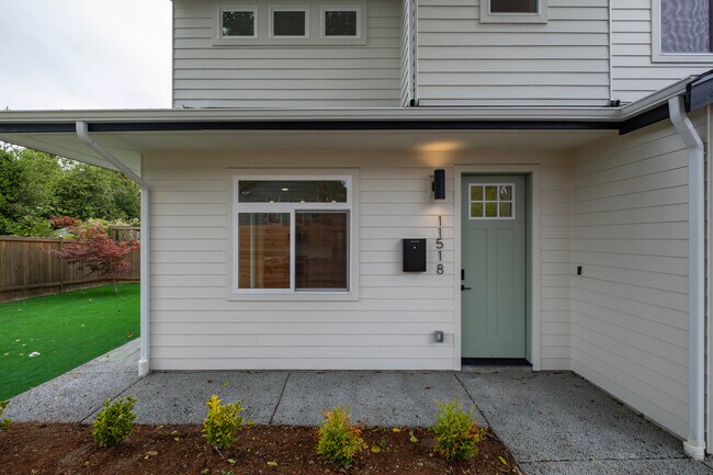Foto del edificio - 11518 16th Ave NE