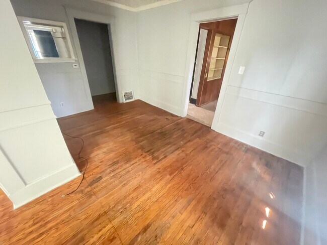 Foto del edificio - 815 N Franklin St