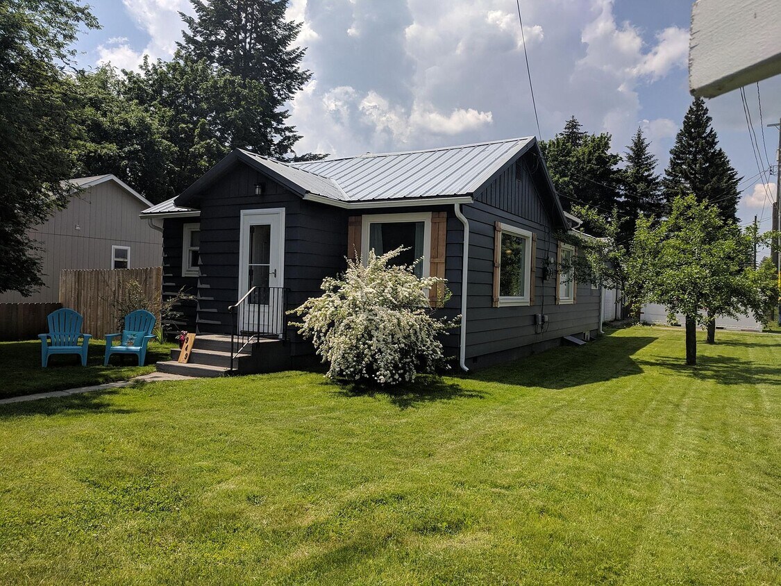 Primary Photo - 949 N 16th St