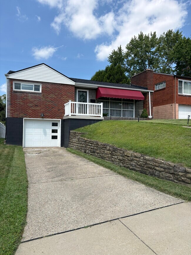 Foto del edificio - 1624 Sillview Dr