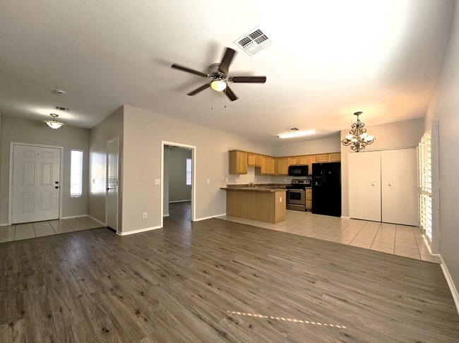 Building Photo - 2300 E Magma Rd