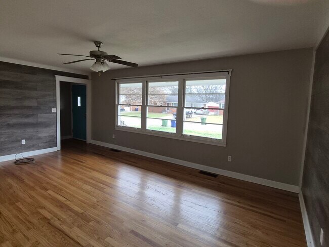 Foto del edificio - 418 Ewing St NW