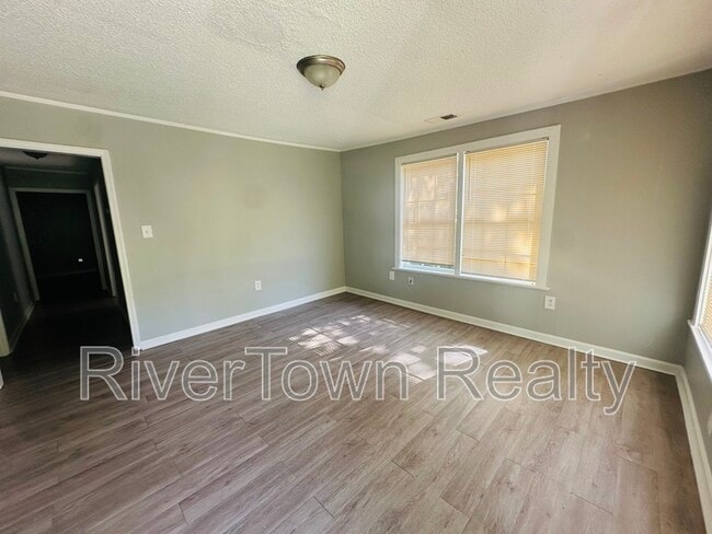 Photo - 3054 Radford Rd House