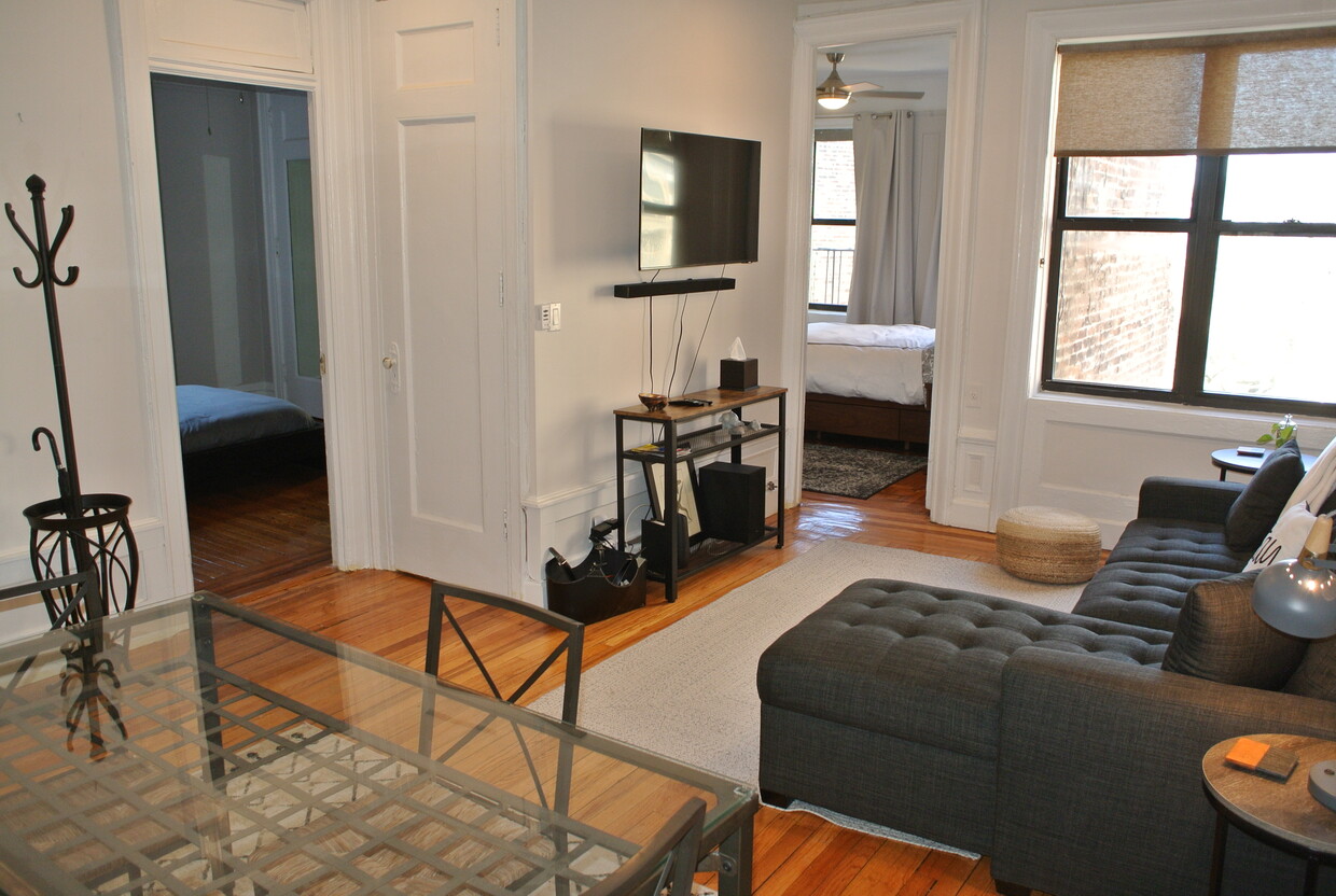 Living/Dining Room - 867 W 181st St