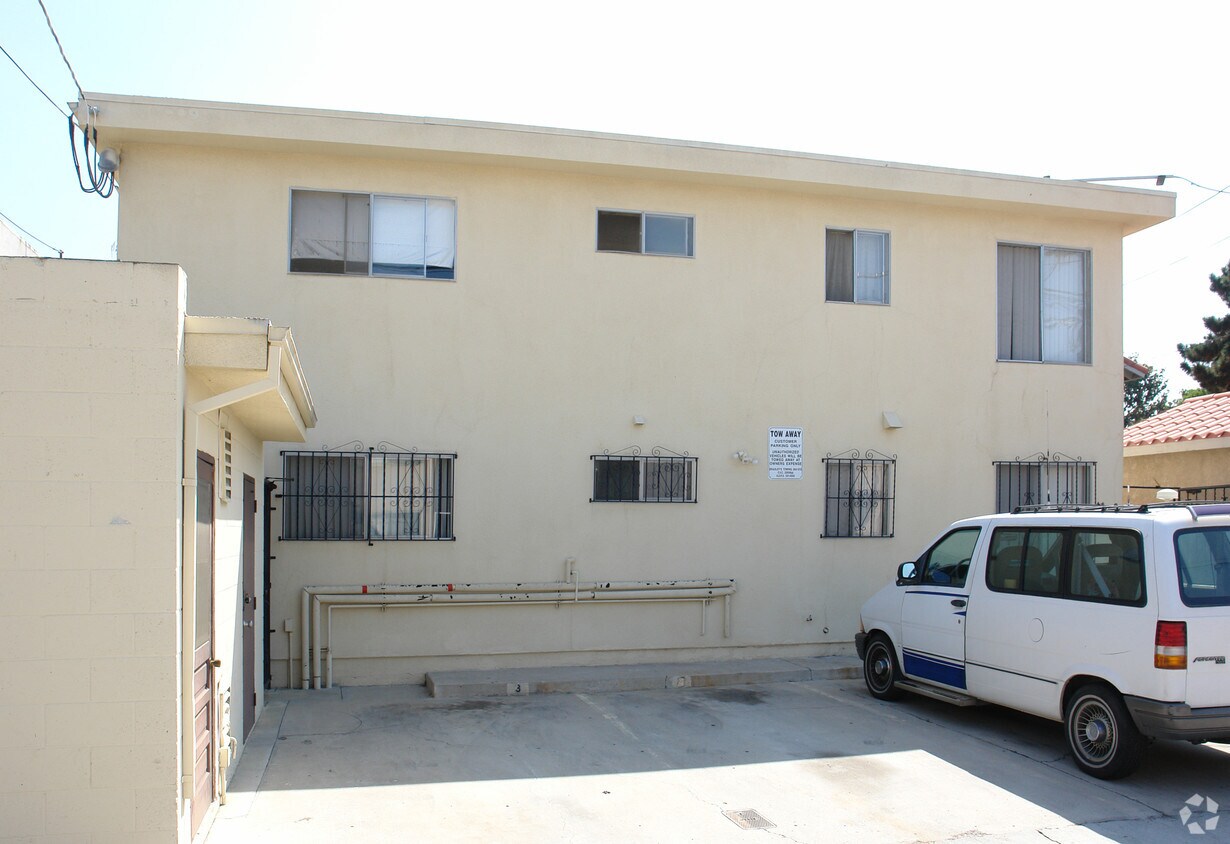 Foto del edificio - 4424 Campus Ave