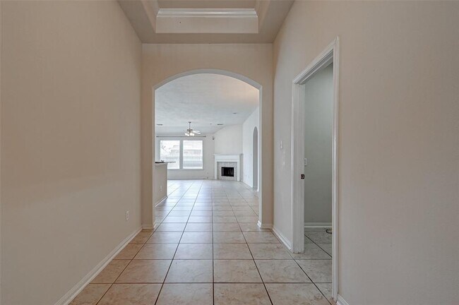 Building Photo - 24707 Dutton Point Dr