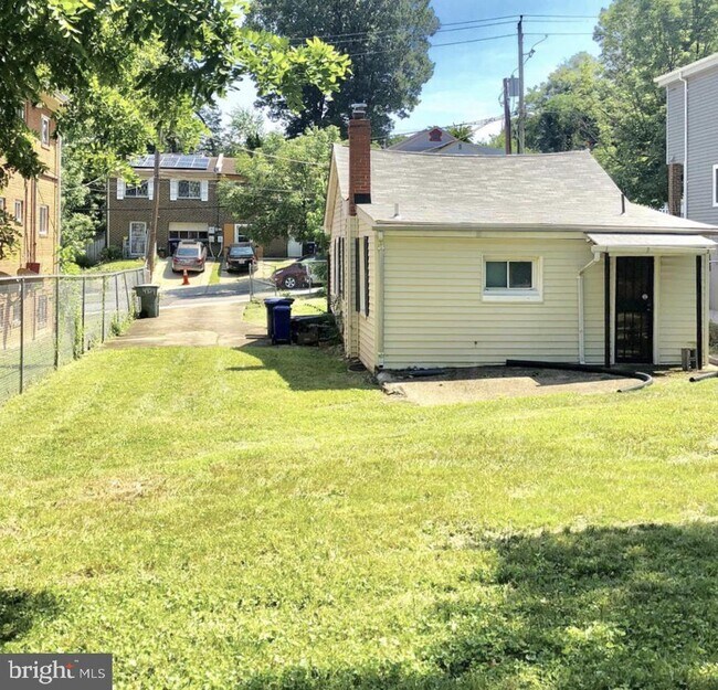 Foto del edificio - 4434 B St SE