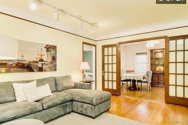 Comedor amueblado - 5548 41st Ave S