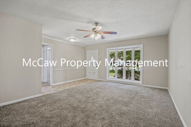 Building Photo - 1110 Rosedale Dr